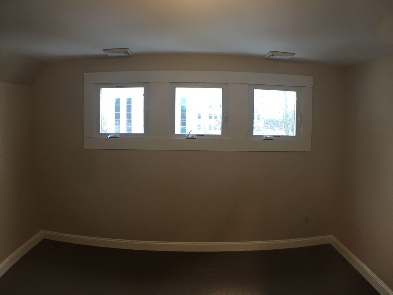 1802 Elm St, Manchester, NH 03104